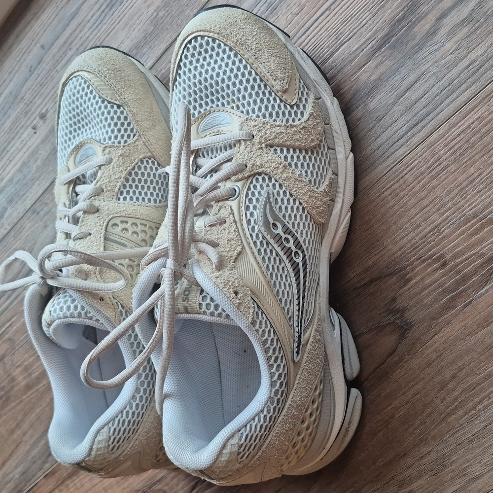 Saucony ProGrid Triumph 4 , Color: Sand | Ink.